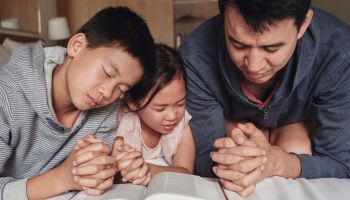 Teaching Your Child to Pray